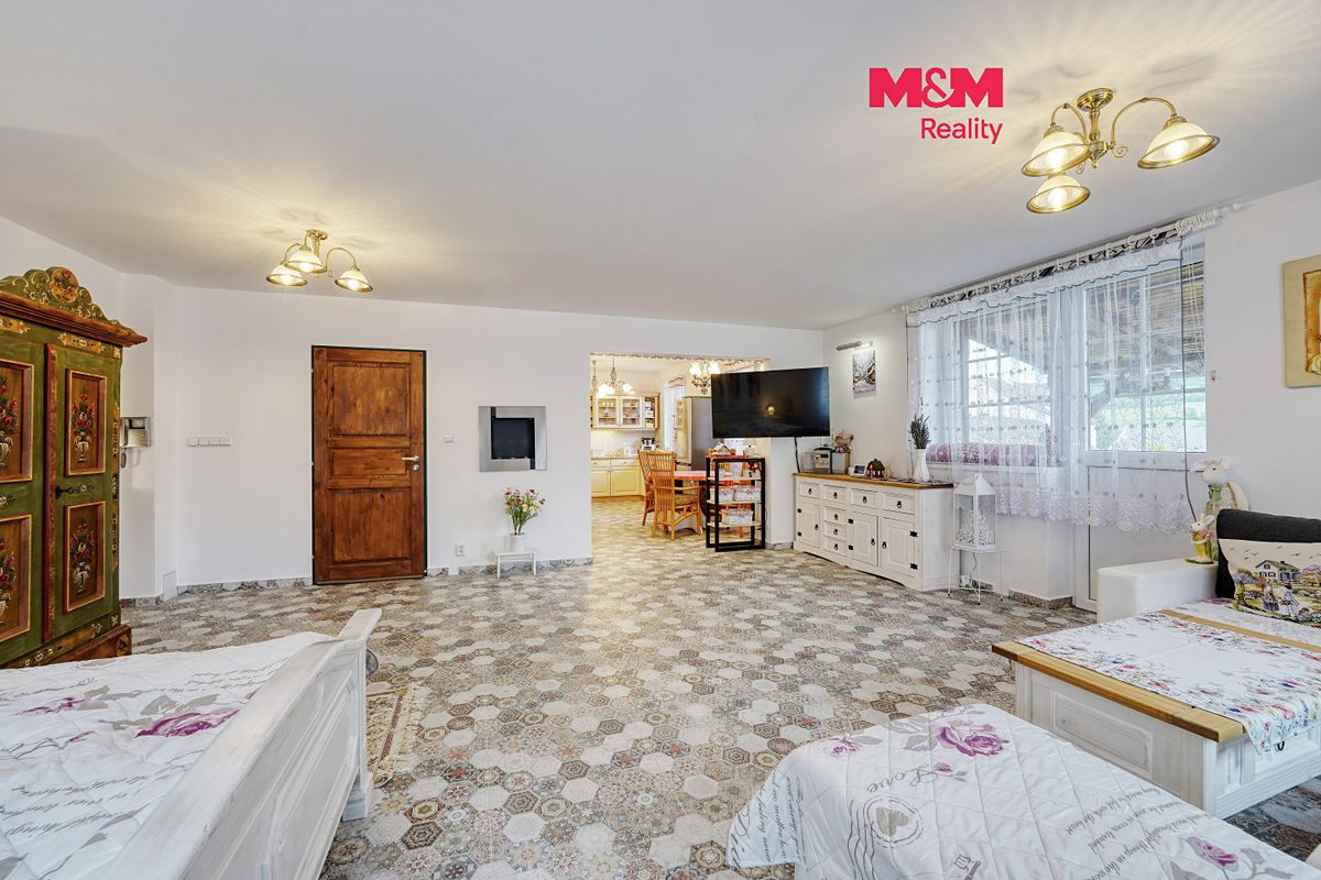 Prodej rodinného domu 359 m², pozemek 581 m²